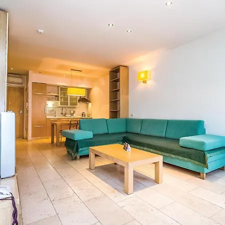 Stunning In With Outdoor Swimming Pool, 2 Bedrooms And Wifi * Novi Vinodolski
